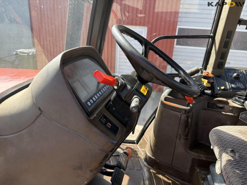 New Holland M115 tractor 38