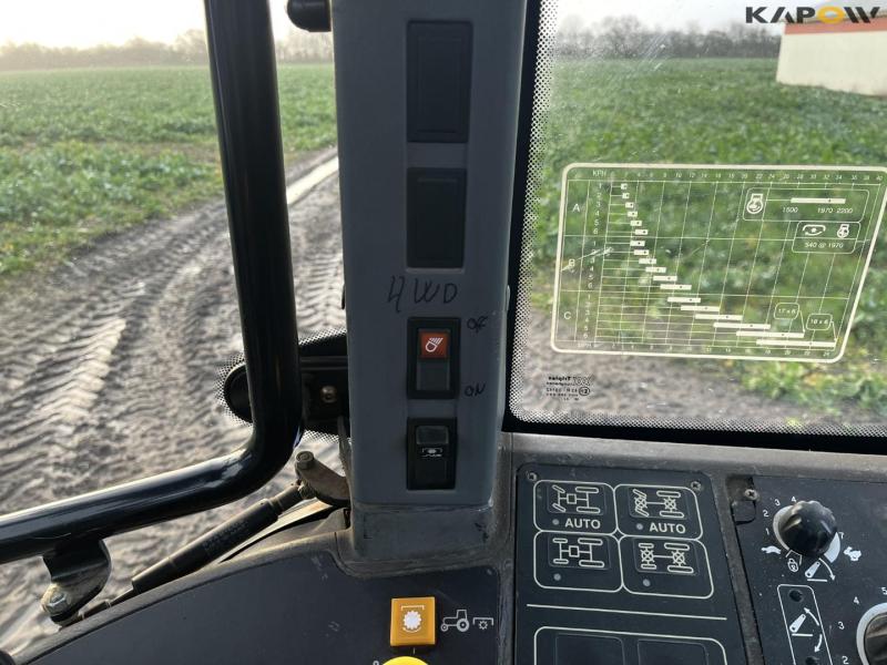 New Holland TM155 tractor 45