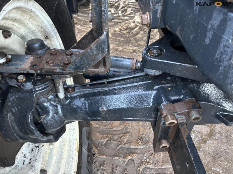 New Holland TM190 tractor 17