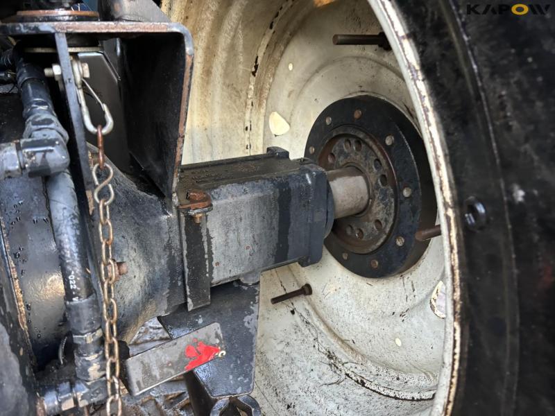 New Holland TM190 tractor 32