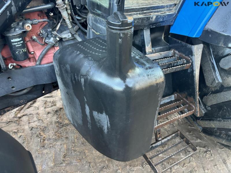 New Holland TM190 tractor 41