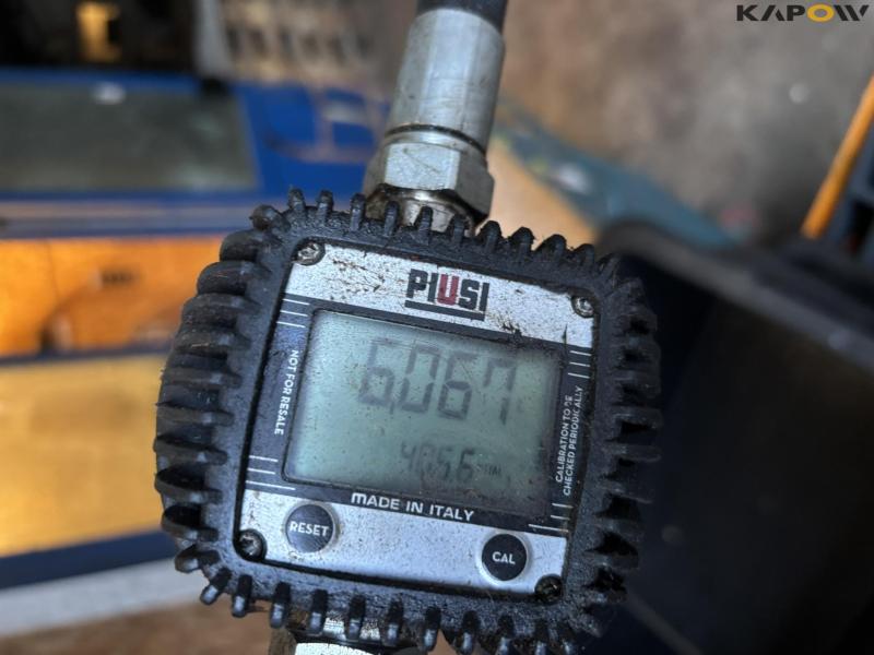 Oil dispensers and pumps 5