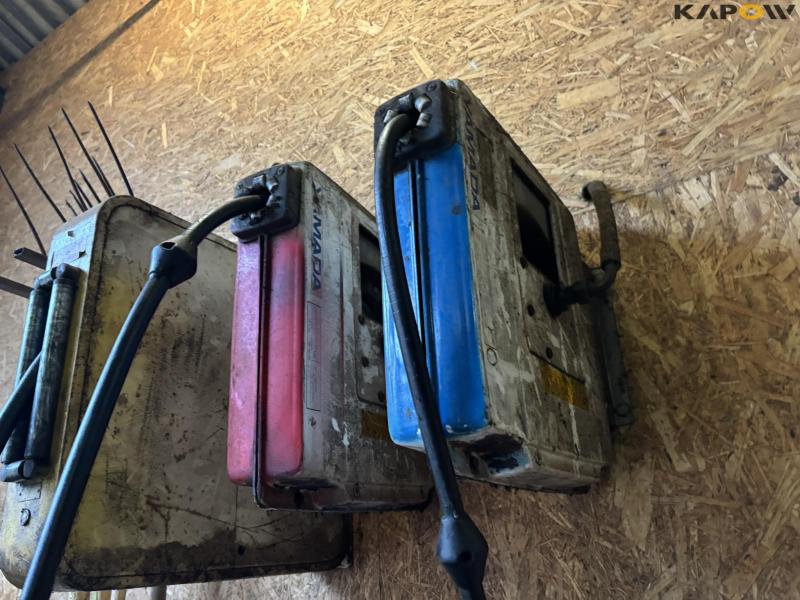 Oil dispensers and pumps 12