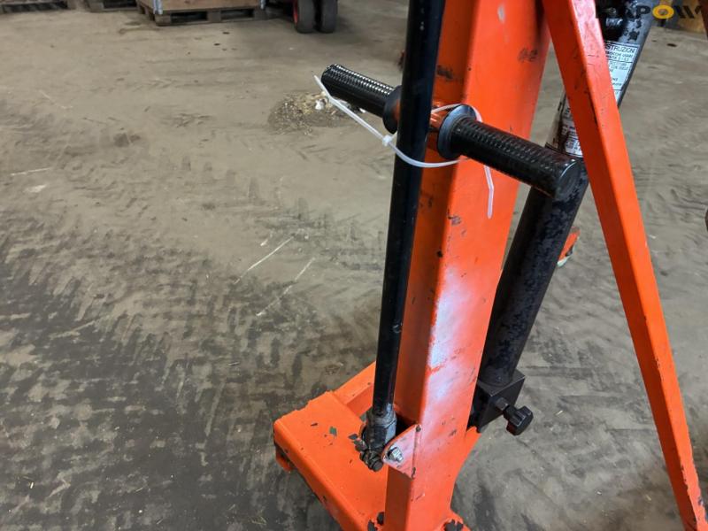 OMCN 1000kg workshop crane 8