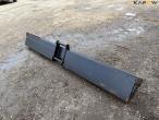 Cleaner bucket with Hydrema hitch 5