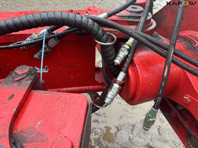 Ovlac 6 furrow plough 33