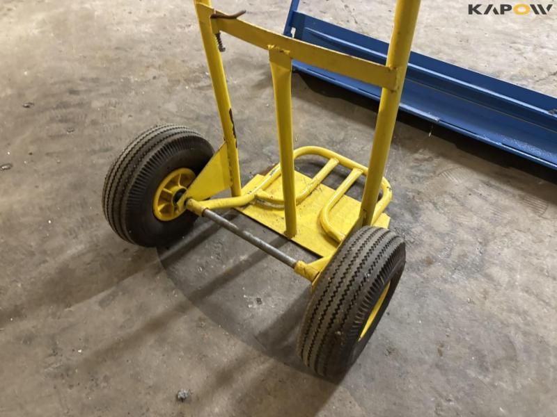 Sheet metal trestle and sack truck 17