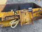 Grader bucket with Hydrema hitch 9
