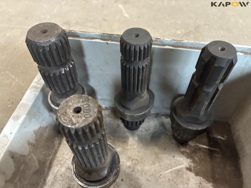 PTO spigot 5