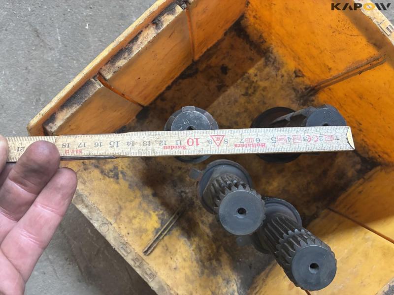 PTO spigot 4