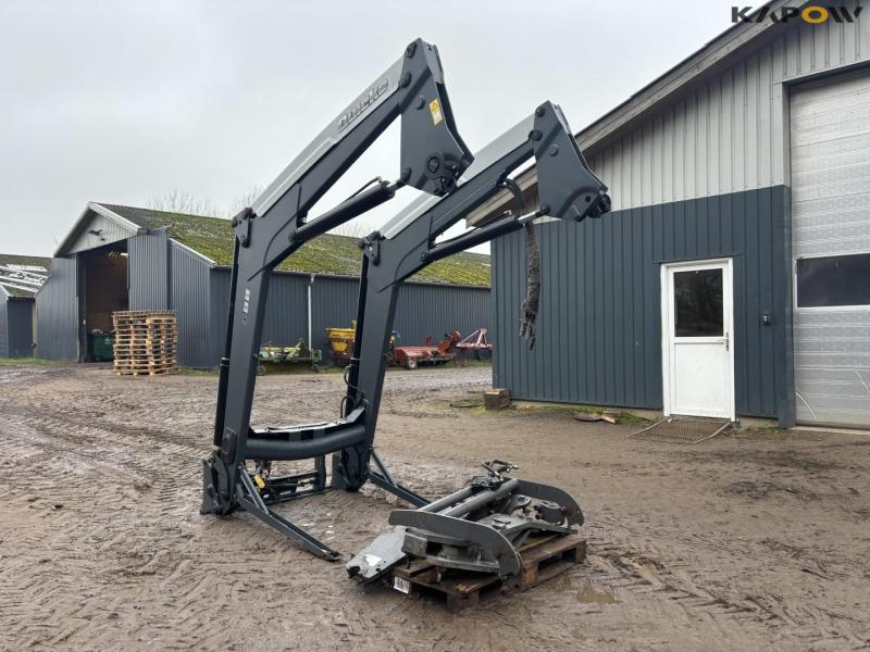 Quicke Q88 front loader with brackets 7