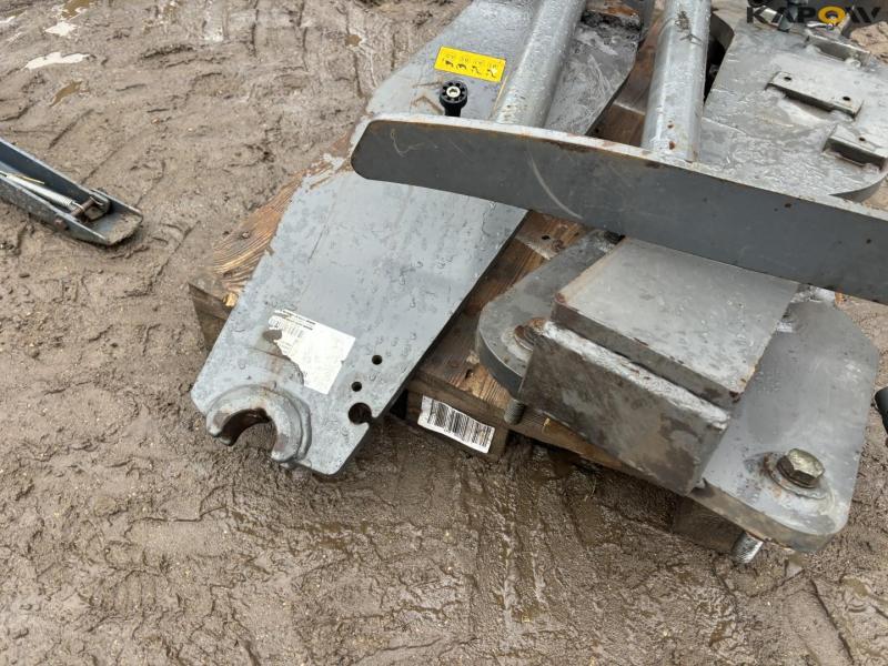 Quicke Q88 front loader with brackets 25