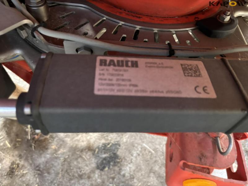 Rauch AXIS M 30.2 EMC fertilizer spreader 30