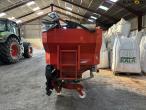 Rauch AXIS M 30.2 EMC fertilizer spreader 8