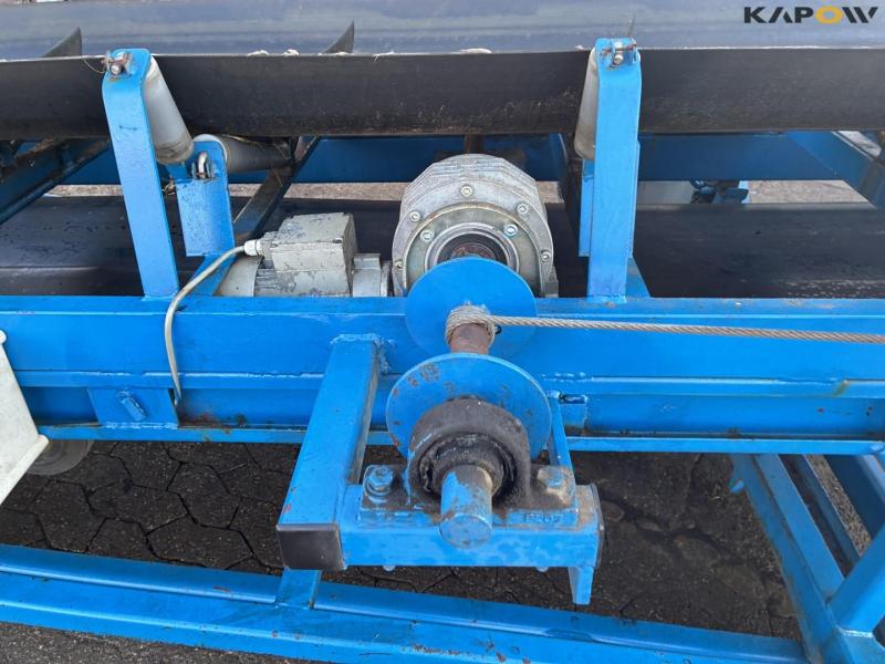 Record swing kart conveyor belt 41