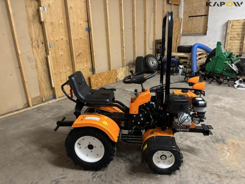 Tool carrier with tiller 4