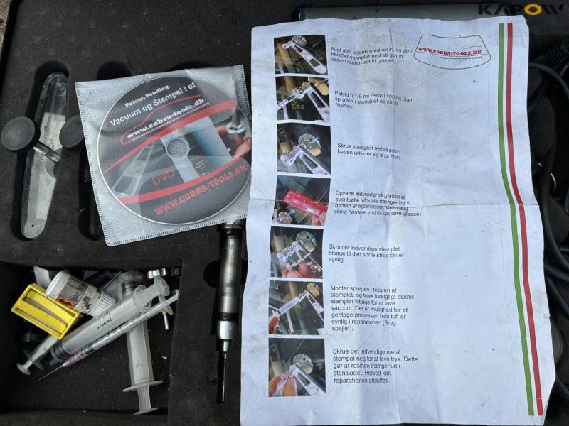 Repair kit for stone chips 3