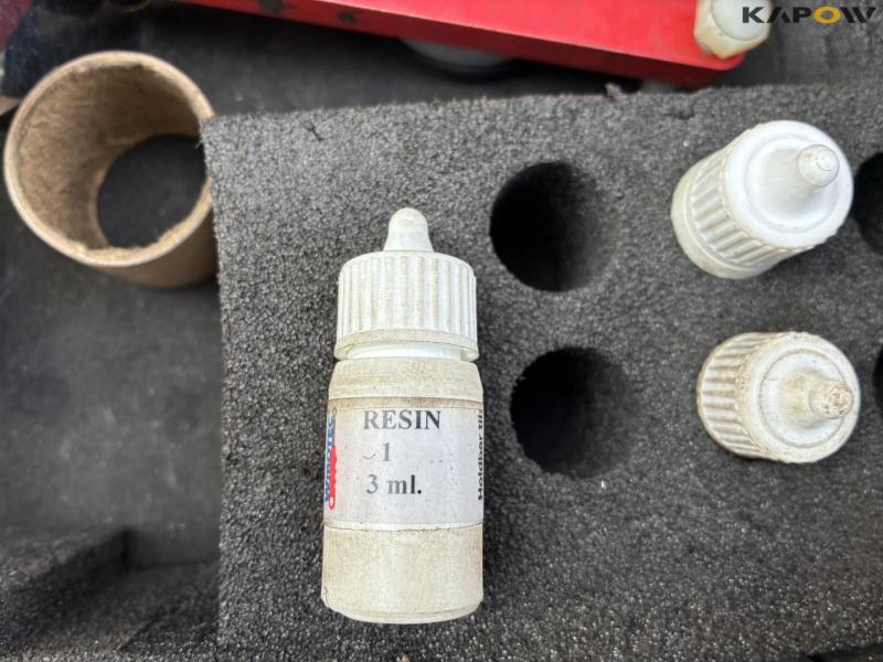 Repair kit for stone chips 5