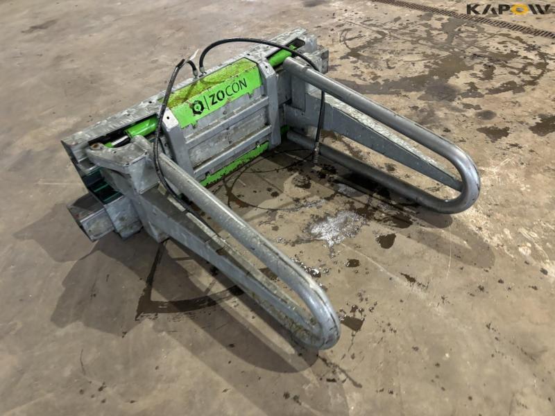 Rocon bale tongs with Euro hitch 3