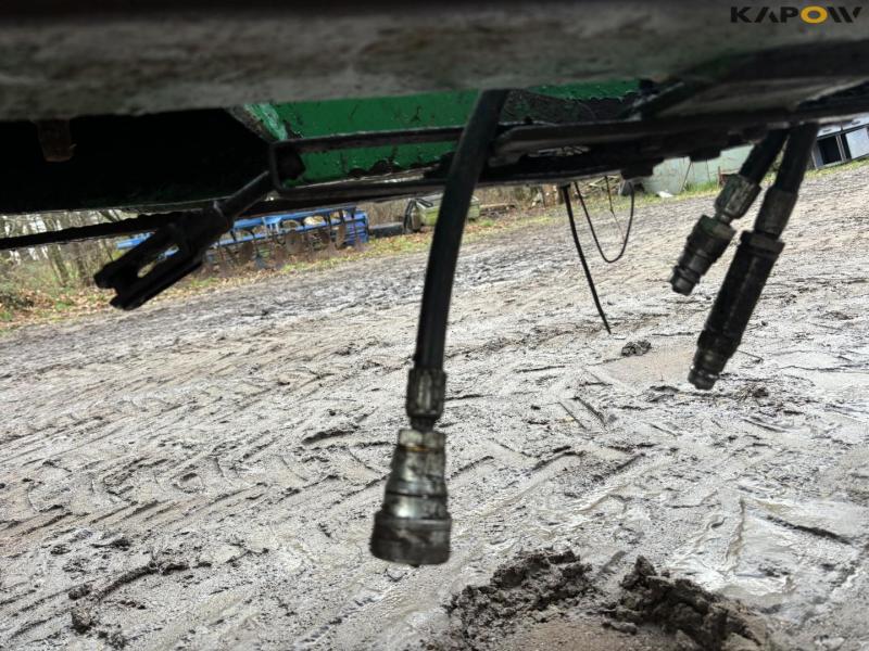 Samson Flex 16 fertilizer spreader 12