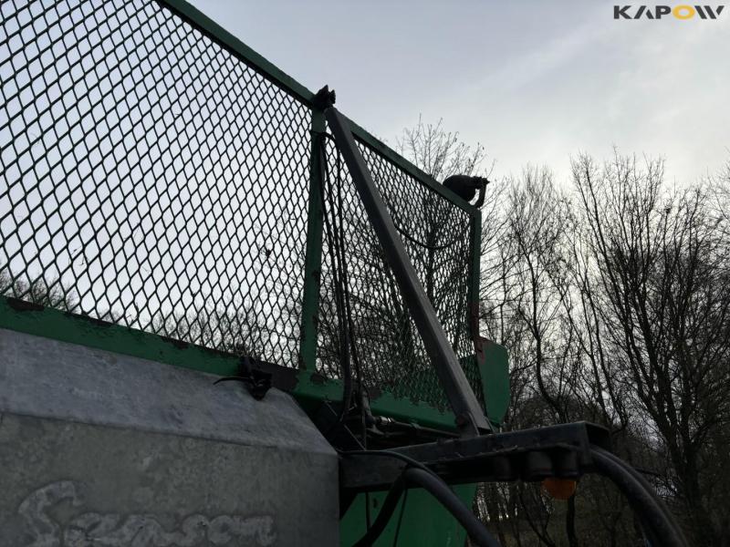 Samson Flex 16 fertilizer spreader 15