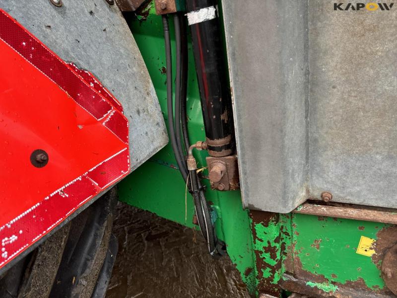 Samson Flex 16 fertilizer spreader 33