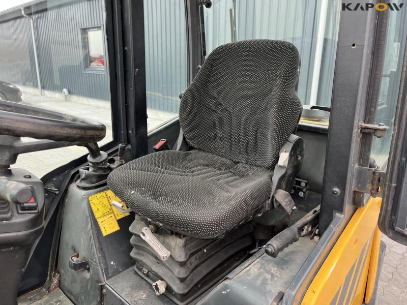 Schäffer 2445 skid steer loader 28