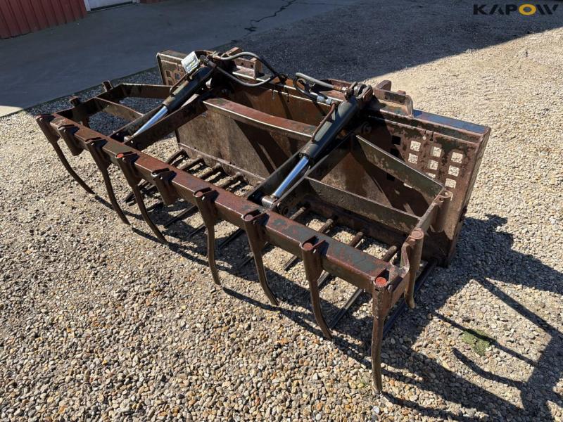 Silo claw with Hydrema hitch 1
