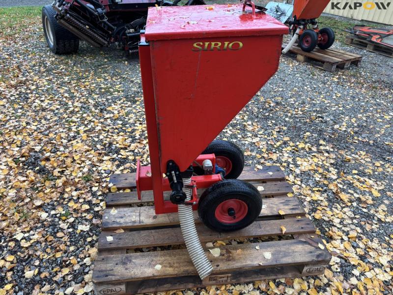 Sirio fertilizer spreader 7
