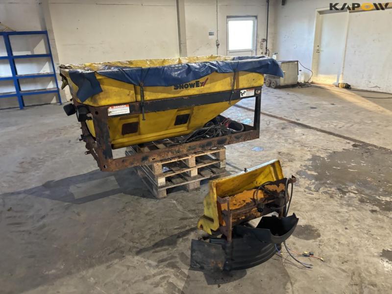 Snow Ex salt spreader 3
