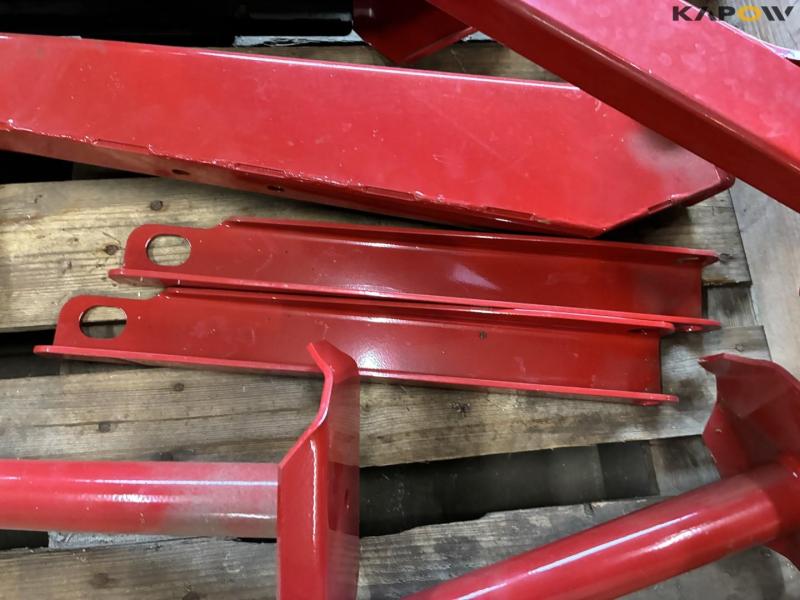 Stand for removing the feed on New Holland Fr. 14