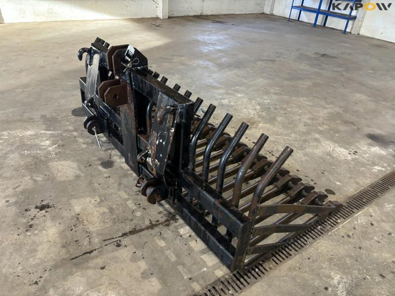 Stone fork with Euro hitch and 3-point linkage 1