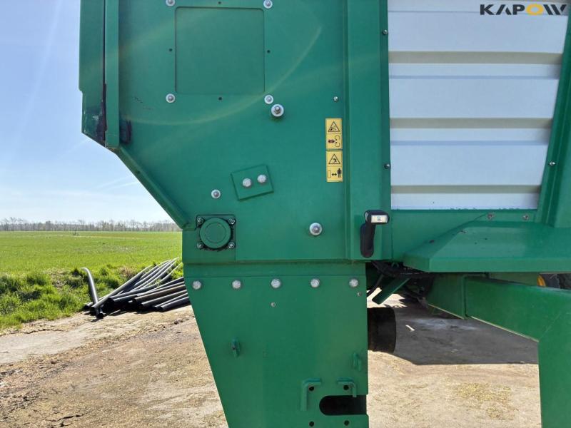 Tebbe HS20 with HS240 spreader and discharge box 87