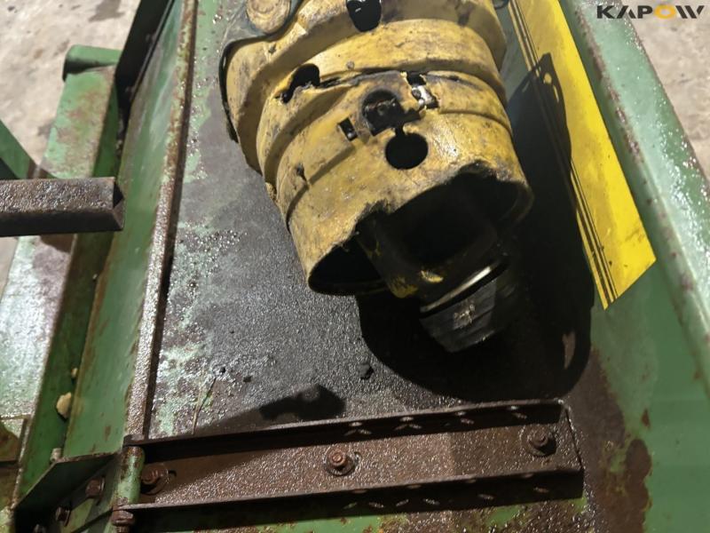 Thyregod broom with 3-point hitch 17