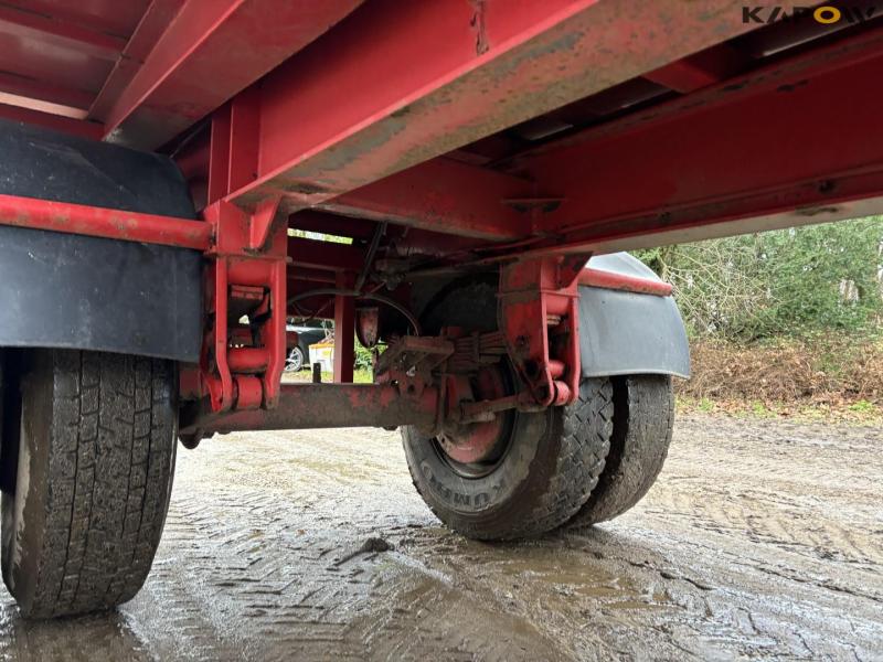 Tipper with drying channel 19