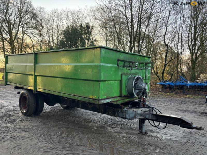 Tipper trailer with drying channels 3