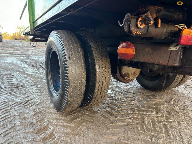 Tipper trailer with drying channels 21