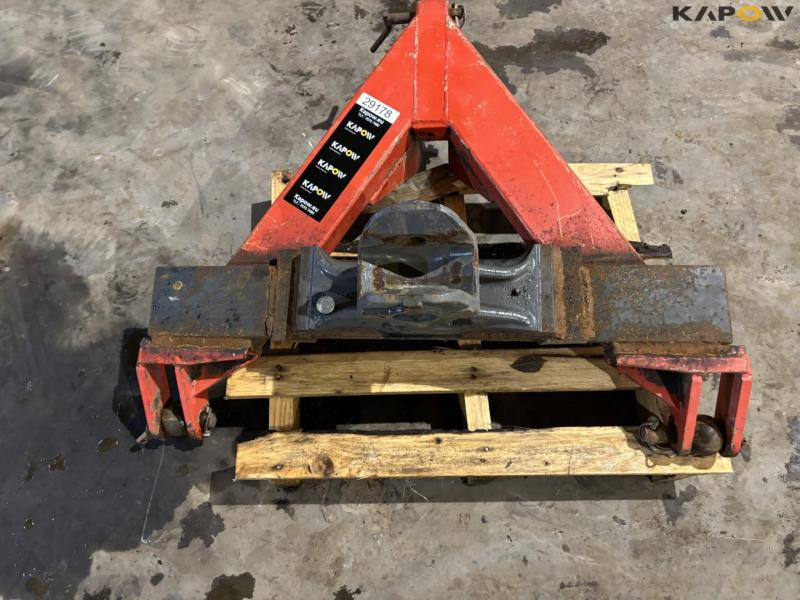 Towbar mounted on 3-point 8