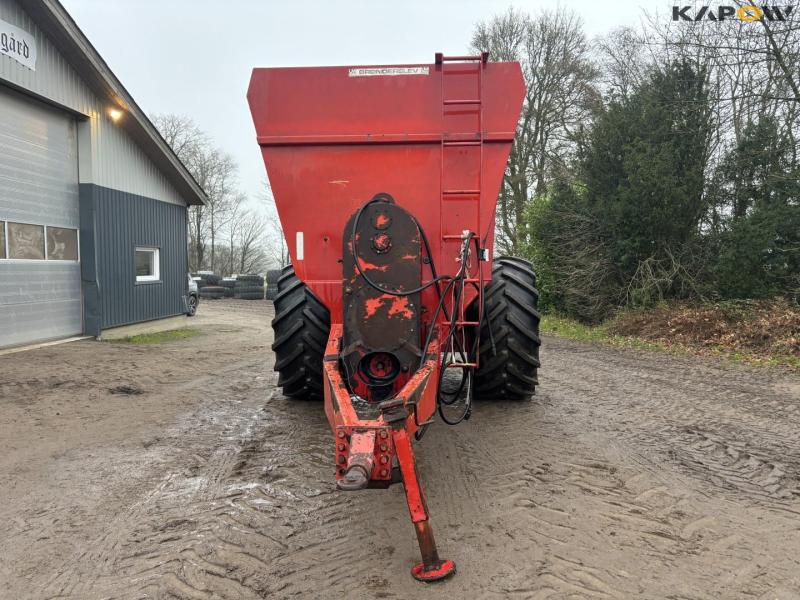 UM 13.50 sludge trailer 2