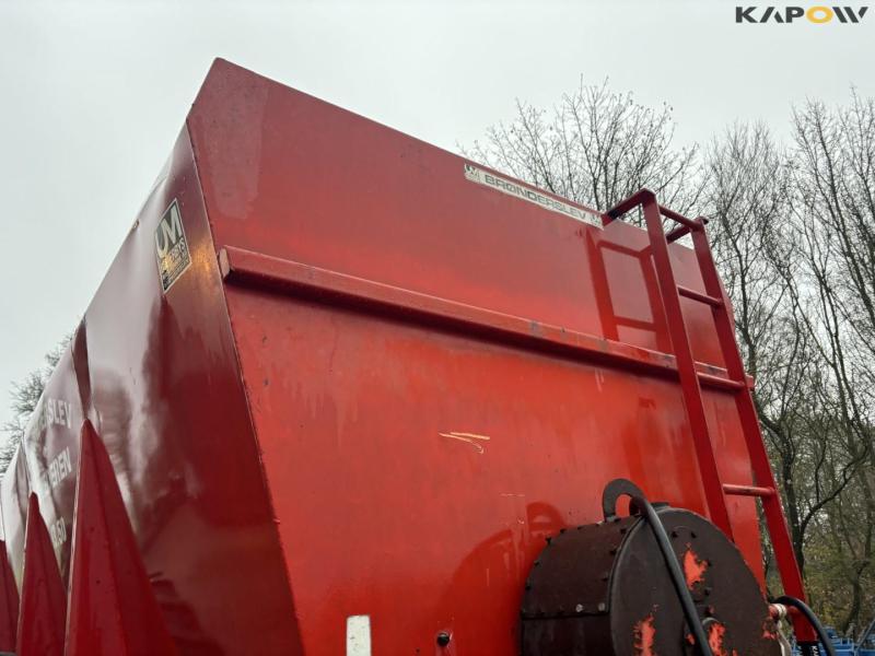 UM 13.50 sludge trailer 14