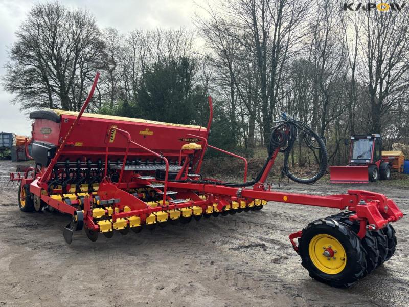 Väderstad Rapid 400 seed drill 3