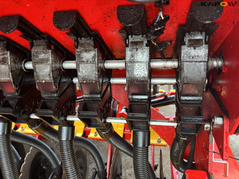 Väderstad Rapid 400 seed drill 46