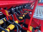 Väderstad Rapid 400 seed drill 24