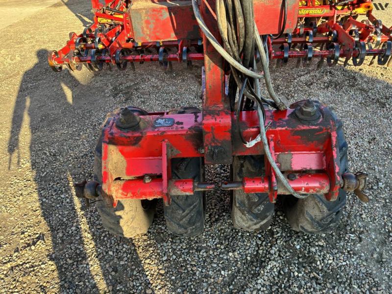 Väderstad rapid 400s super seeder 9