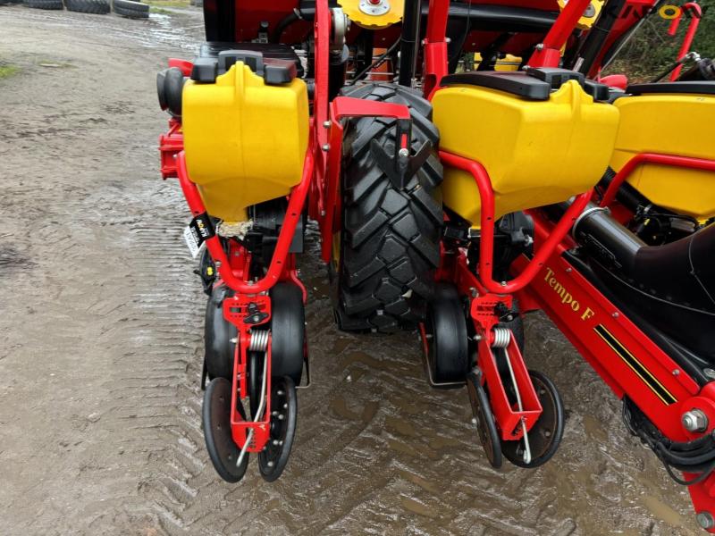 Väderstad Tempo F 8 corn seeder - 8 rows 17