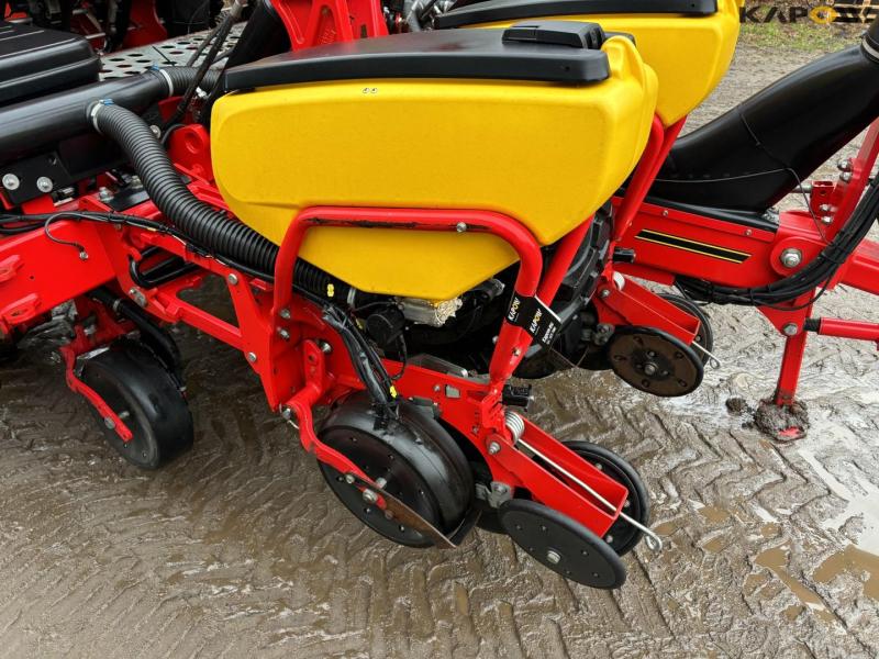 Väderstad Tempo F 8 corn seeder - 8 rows 18