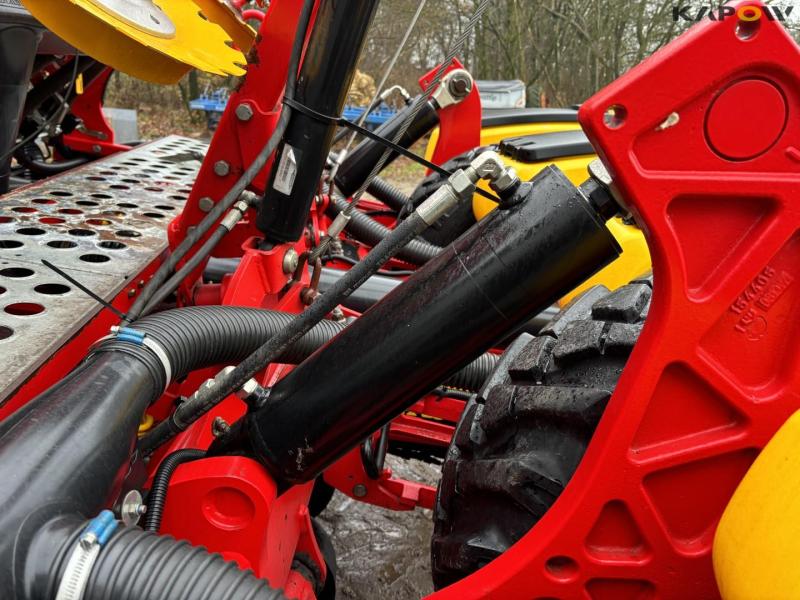 Väderstad Tempo F 8 corn seeder - 8 rows 25