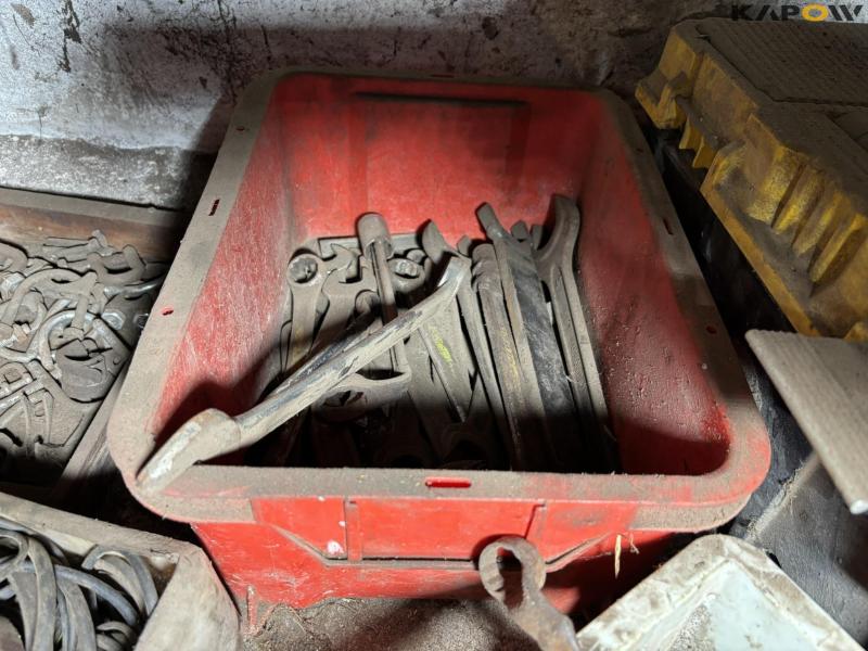 Miscellaneous tools 63