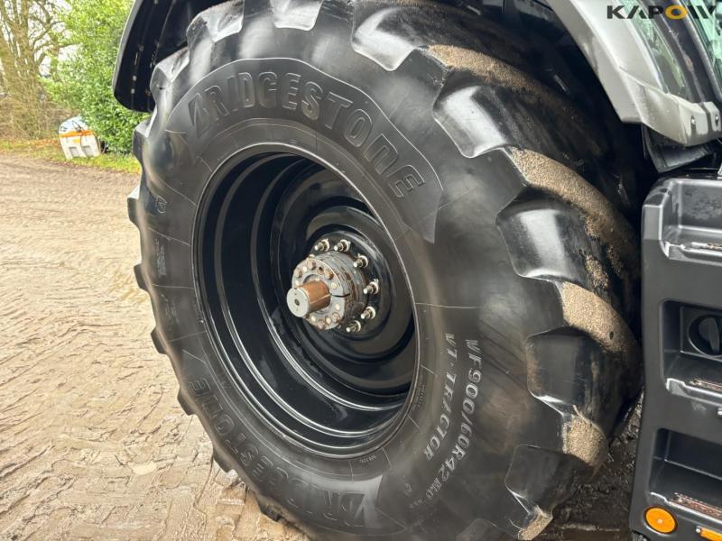 Valtra S394 tractor 91