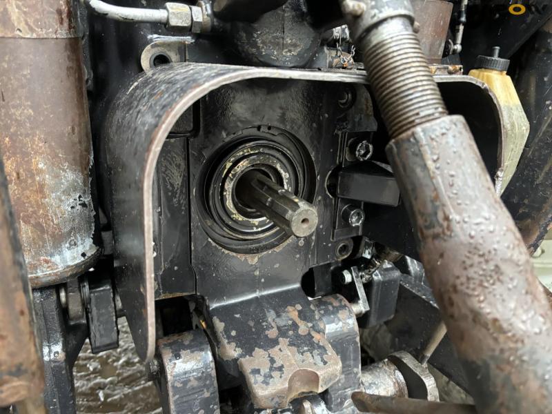 Valtra T150 tractor with front loader 41